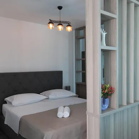 Pia - Ground Floor